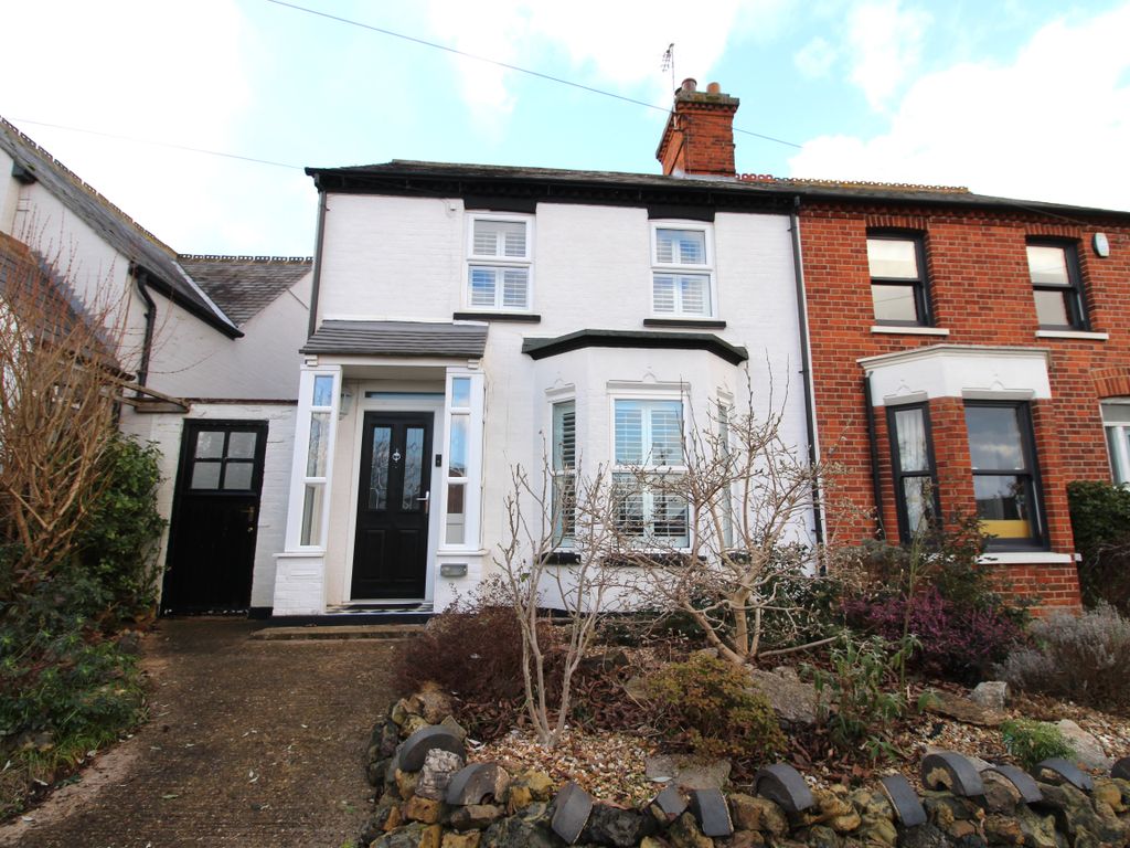 3 bed semidetached house for sale in Biggleswade Road, Potton, Sandy