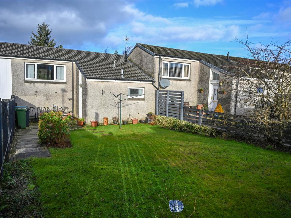 4 bed semidetached house for sale in Lime Crescent, Cumbernauld