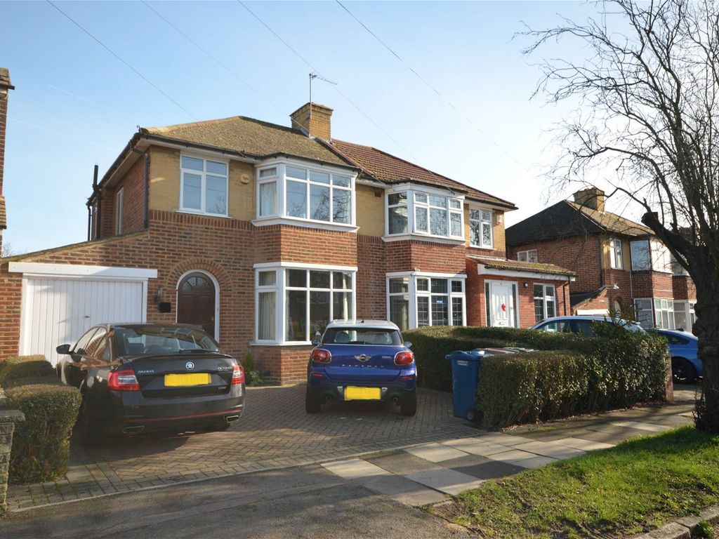 3 bed semidetached house for sale in Wetheral Drive, Stanmore HA7, £