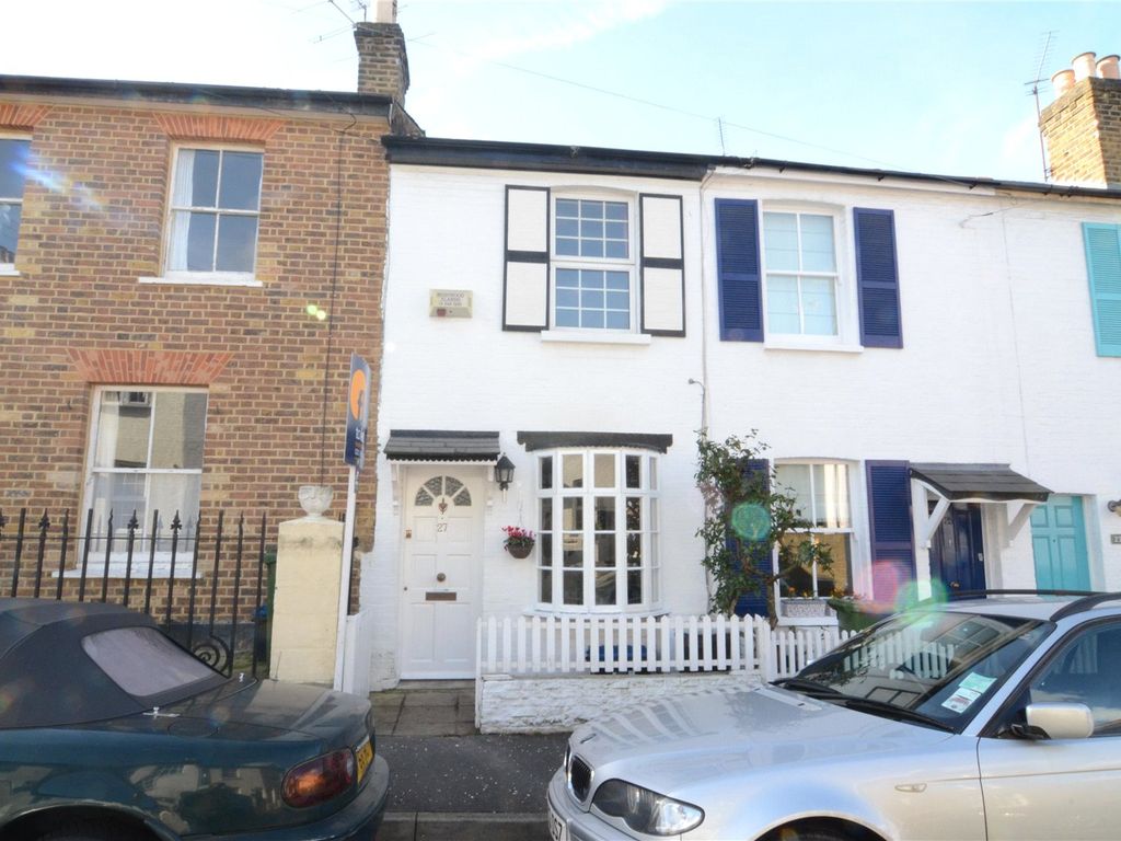 2 bed terraced house for sale in Albert Road, Richmond TW10, £825,000