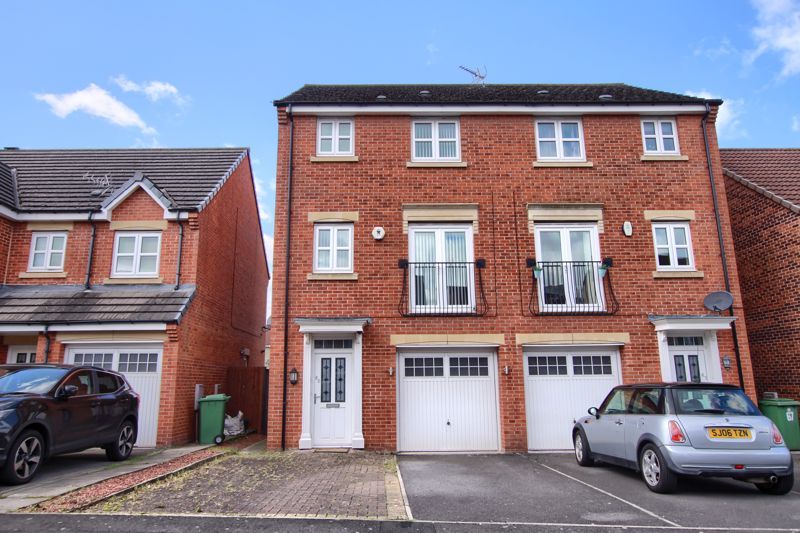 4 bed semidetached house for sale in Kenwood Crescent, Ingleby Barwick