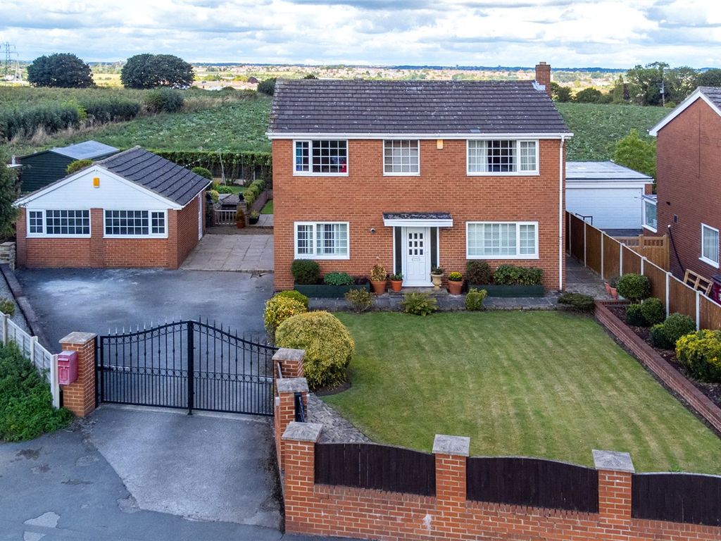 4 bed detached house for sale in Green Lane, Lofthouse, Wakefield, West