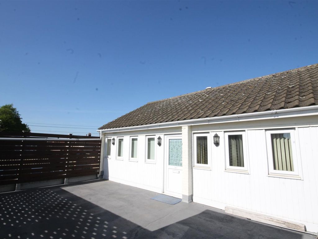 1 bed flat to rent in Meadow Way, Hellesdon, Norwich NR6, £550 pcm Zoopla