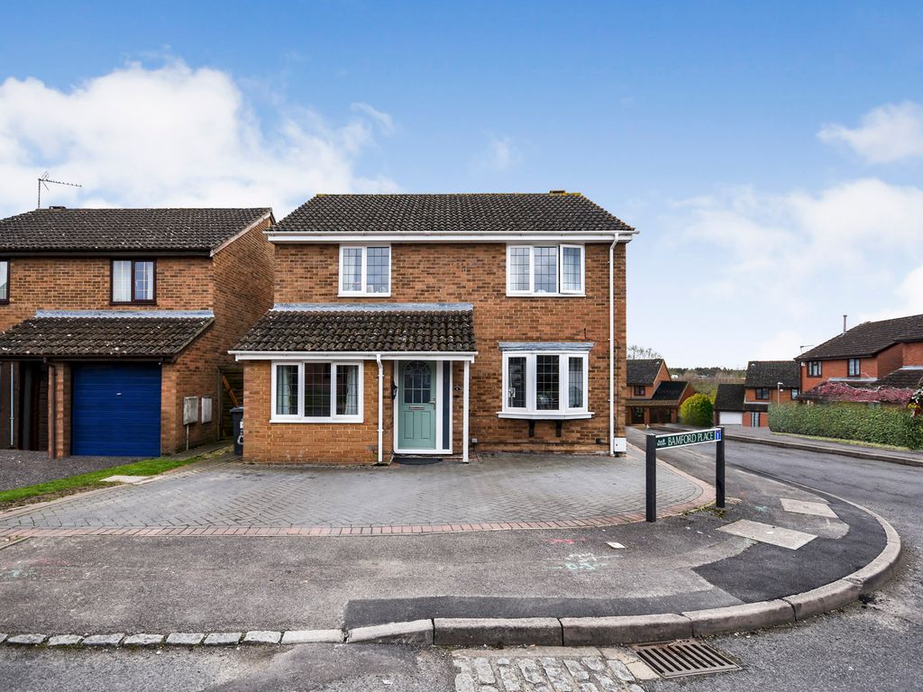 4 bed detached house for sale in Bamford Place, Calcot, Reading RG31