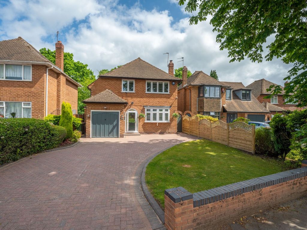 3 bed detached house for sale in Widney Lane, Shirley, Solihull B91
