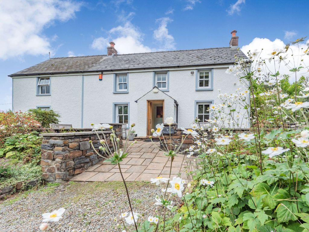 3 bed detached house for sale in Llandissilio, Clynderwen SA66 Zoopla