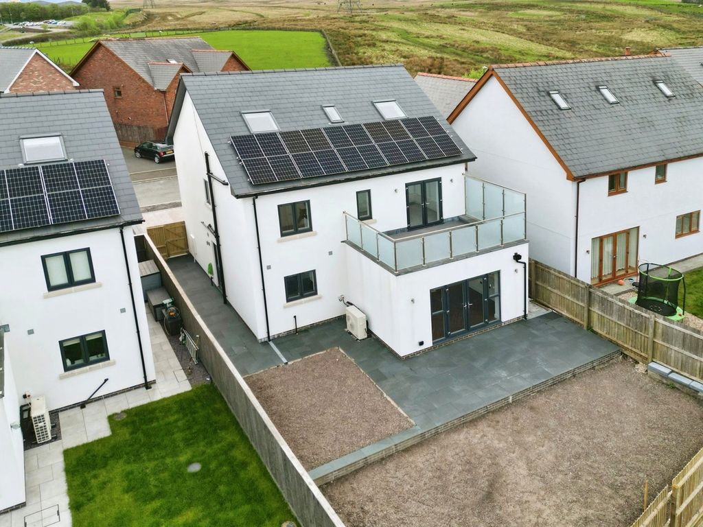 5 bed detached house for sale in Maes Nantybwch, Tredegar NP22