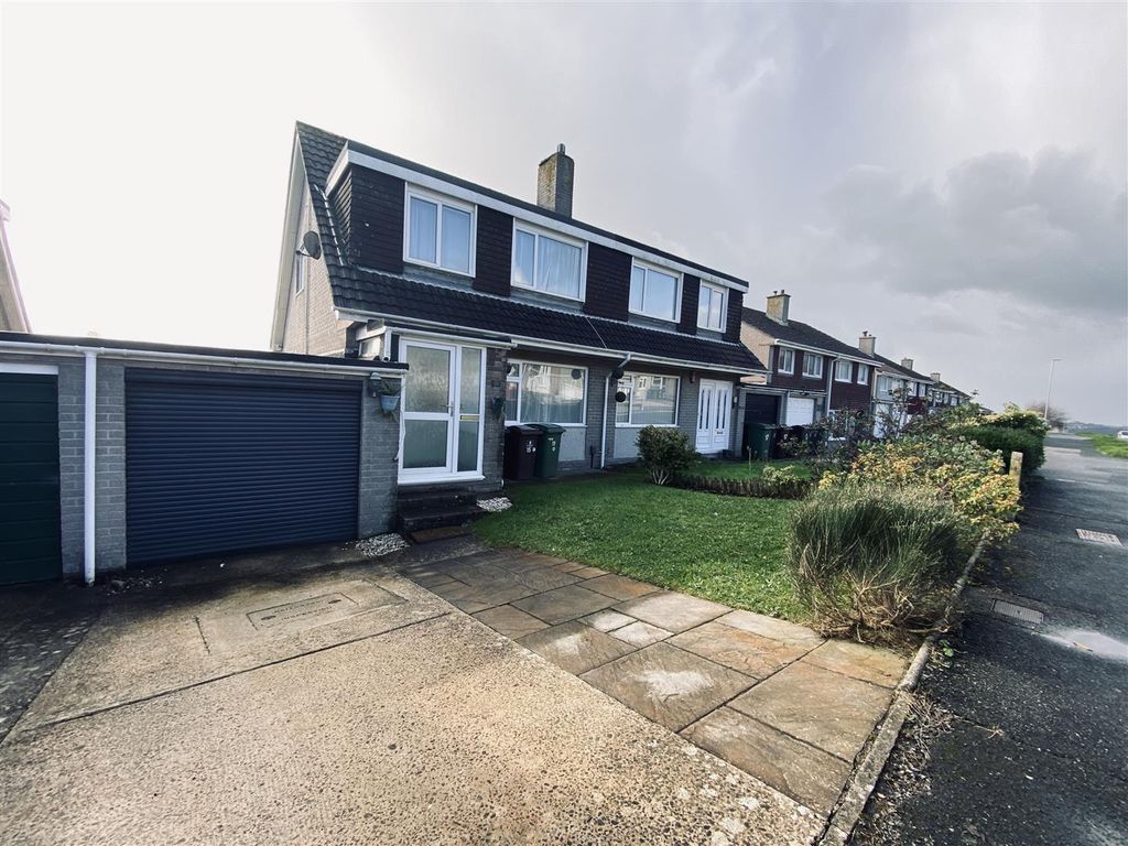 3 bed semidetached house for sale in Yealmpstone Drive, Plympton