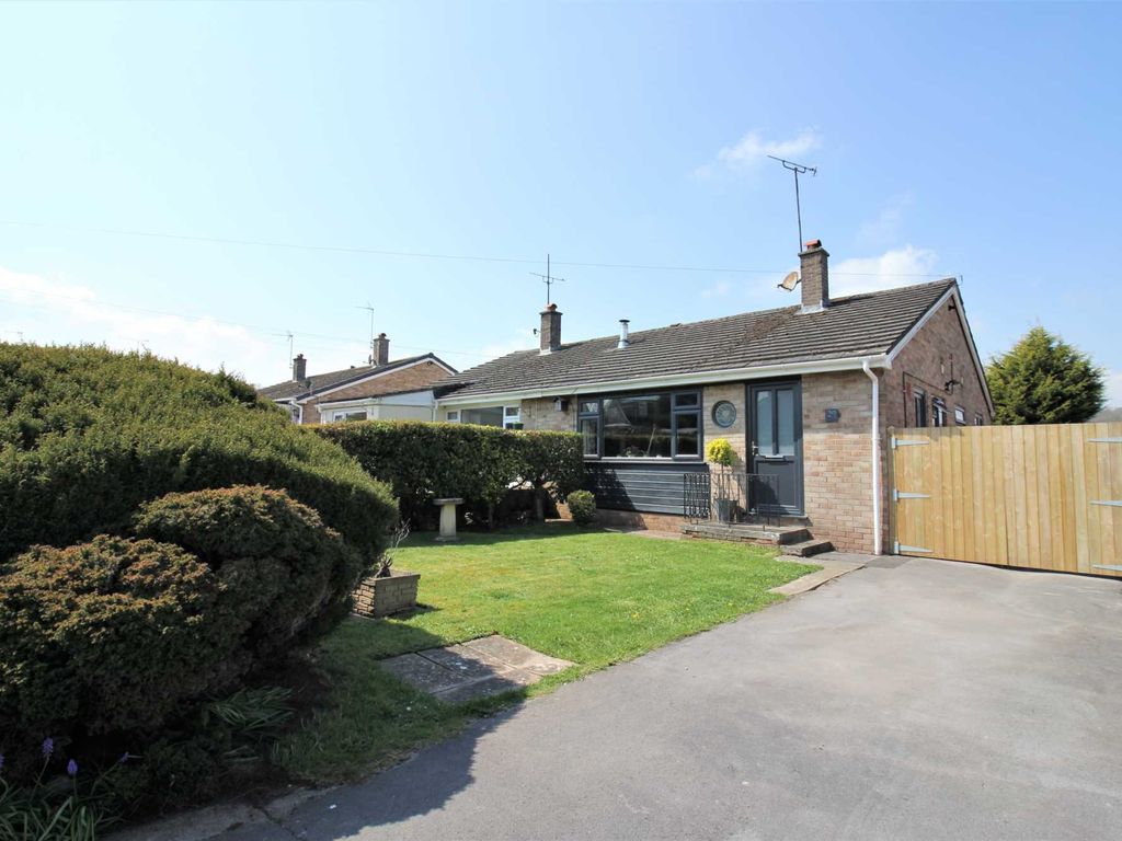 2 bed semidetached house for sale in Wimblestone Road, BS25