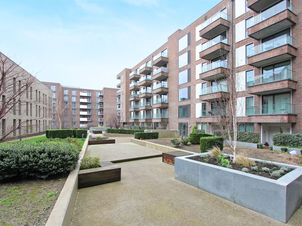 1 bed flat to rent in Connaught Heights, 2 Agnes Walk, London