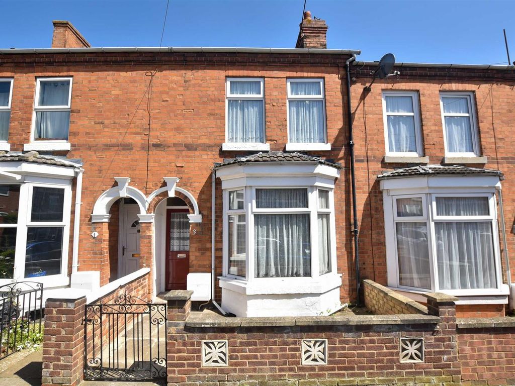 3 bed terraced house for sale in Alexandra Road, Wellingborough NN8