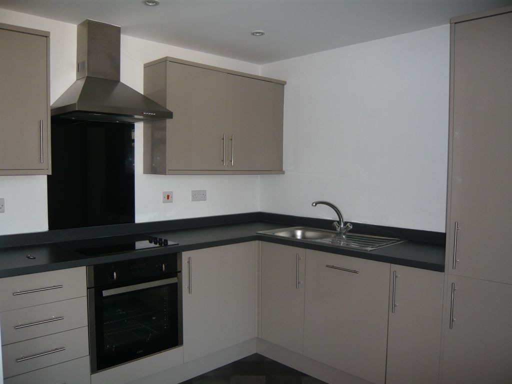 1 bed flat to rent in Kings Arcade, St. Sepulchre Gate, Doncaster DN1