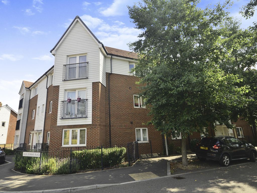 Sir Henry Brackenbury Road, Ashford, Kent TN23  