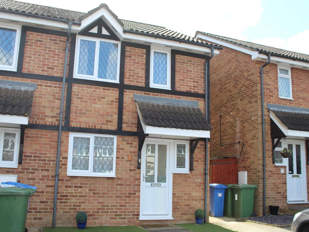 3 bed end terrace house for sale in Statham Court, Bracknell, Berkshire