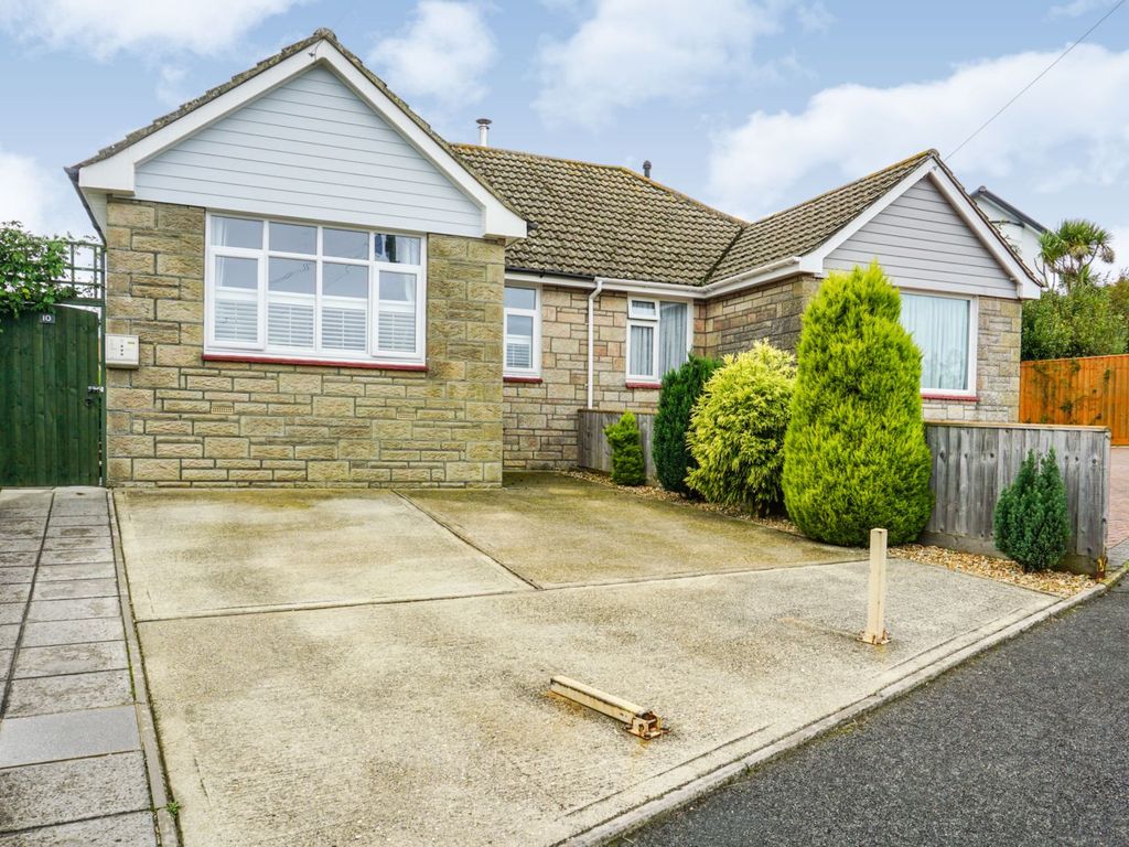 2 bed semidetached bungalow for sale in St. Marys Close, Ryde PO33, £