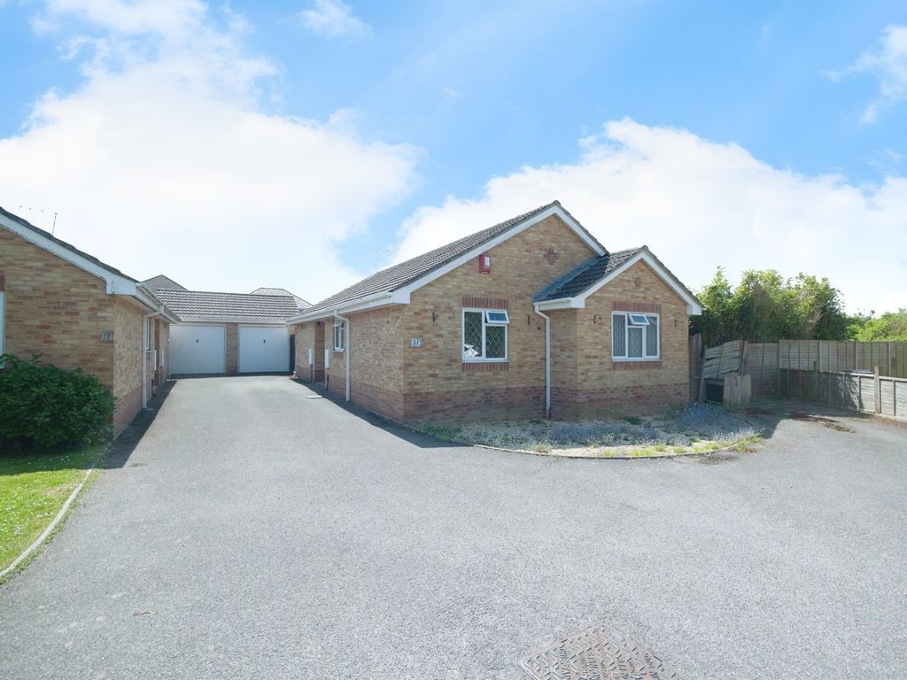 3 bed detached bungalow for sale in Evelyn Road, Winton, Bournemouth
