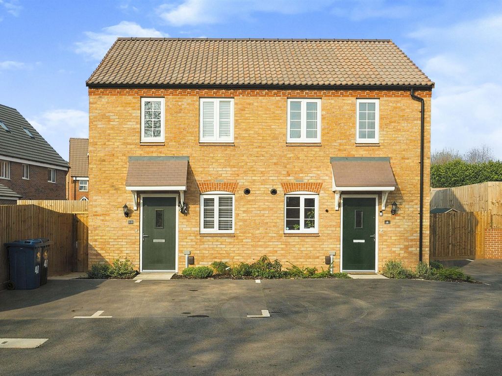 2 bed semidetached house for sale in Fairburn Crescent, Edwalton