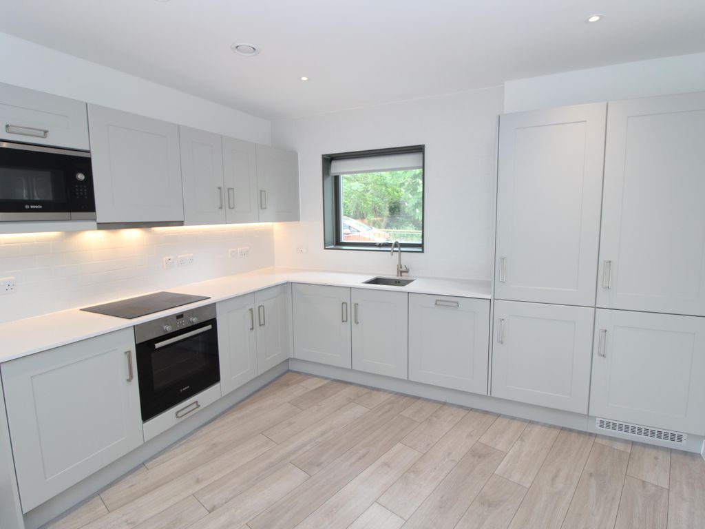 4 bed property to rent in Riverbank Way, Wallington SM6, £2,750 pcm Zoopla