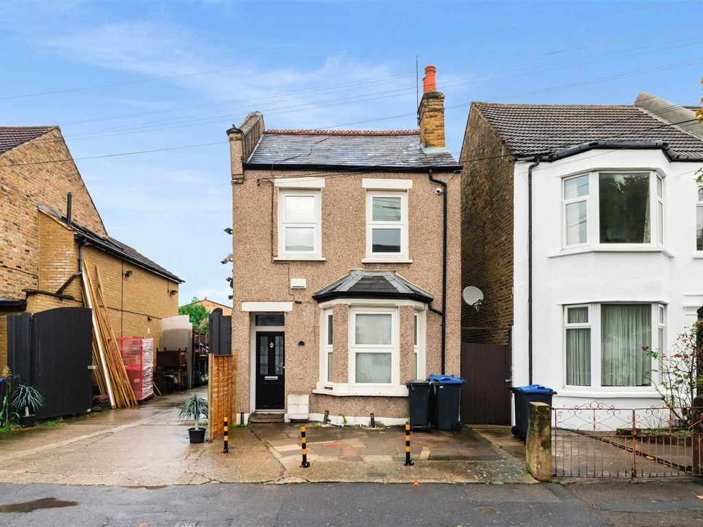 3 bed detached house for sale in Dryden Road, London SW19, £835,000