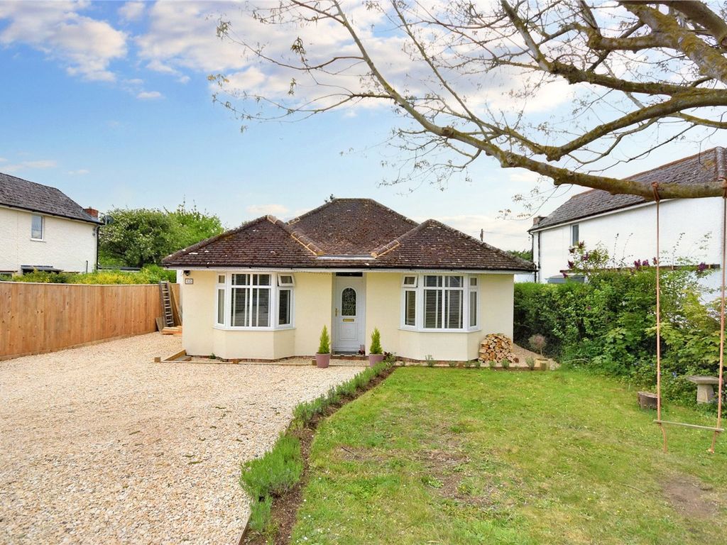 4 bed detached bungalow for sale in Drayton Road, Sutton Courtenay