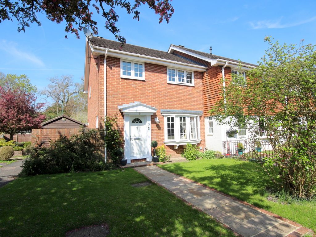 3 bed end terrace house for sale in Tanbridge Place, Horsham RH12 Zoopla