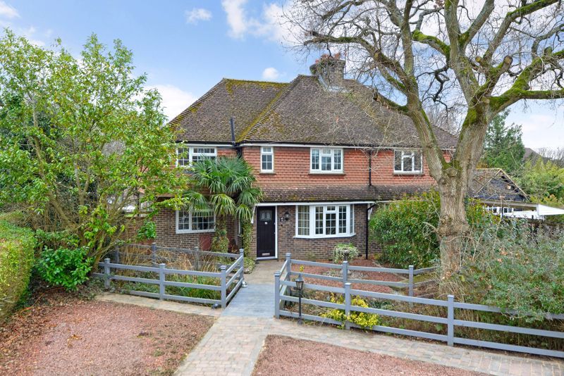 4 bed semidetached house for sale in Kings Road, Cranleigh GU6 Zoopla