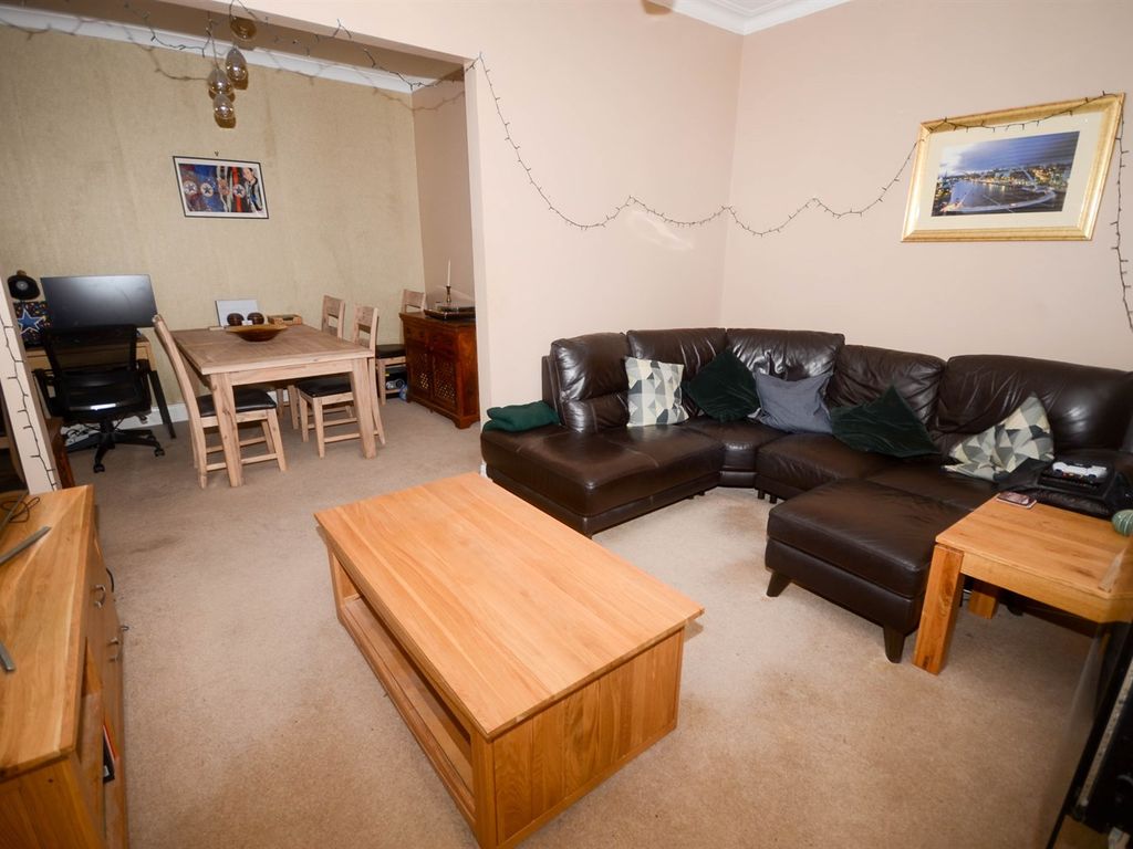 2 bed flat for sale in Mowbray Road, South Shields NE33, £76,000 Zoopla
