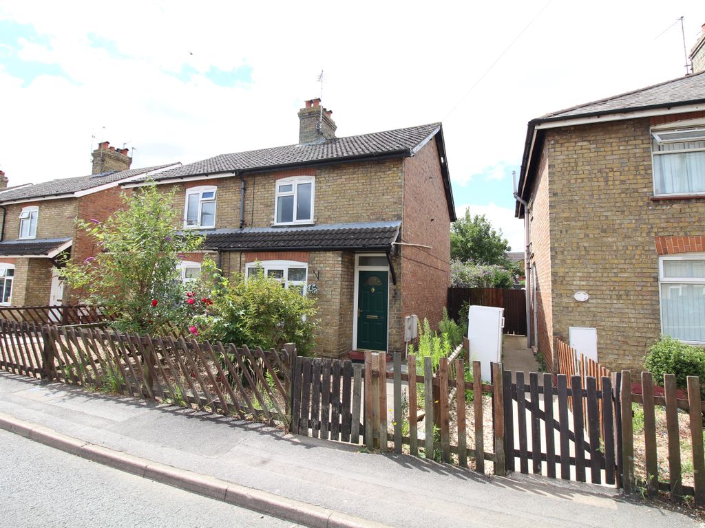 3 bed semidetached house for sale in Huntly Road, Woodston