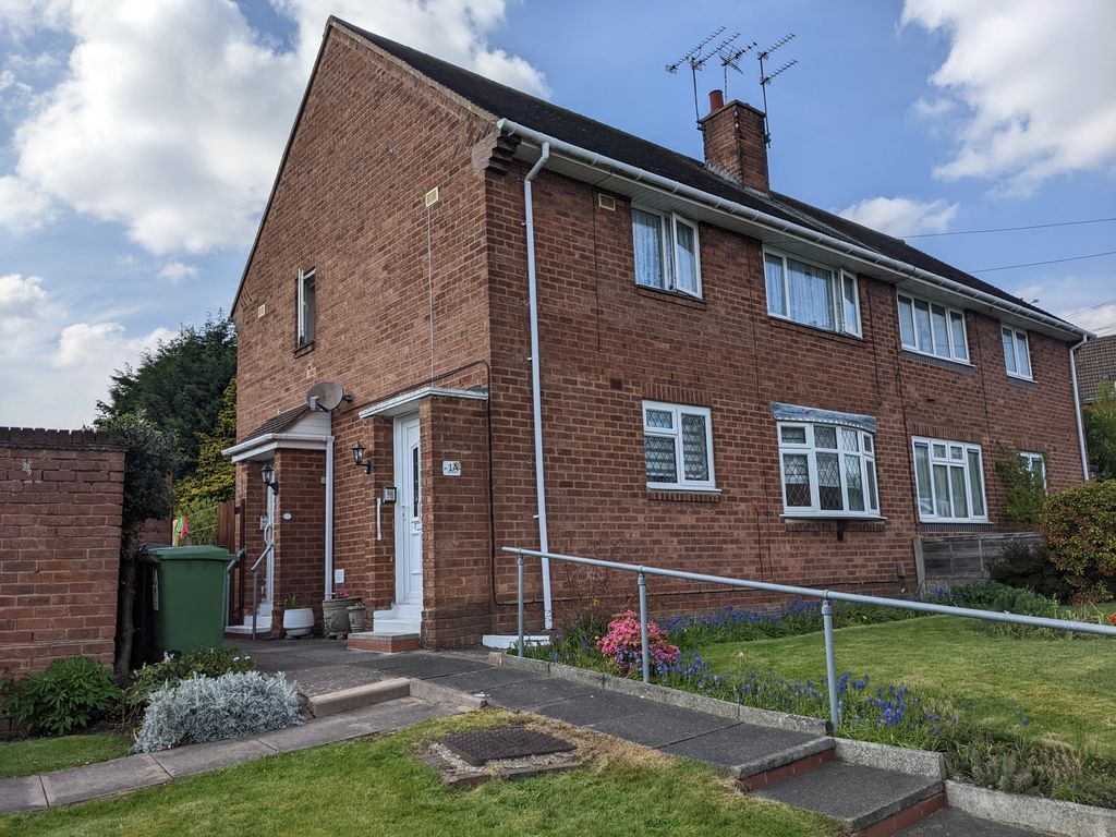 Clee Hill Drive Castlecroft WV3  