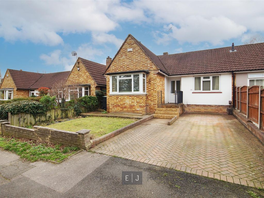2 bed semidetached bungalow for sale in Rectory Lane, Loughton IG10