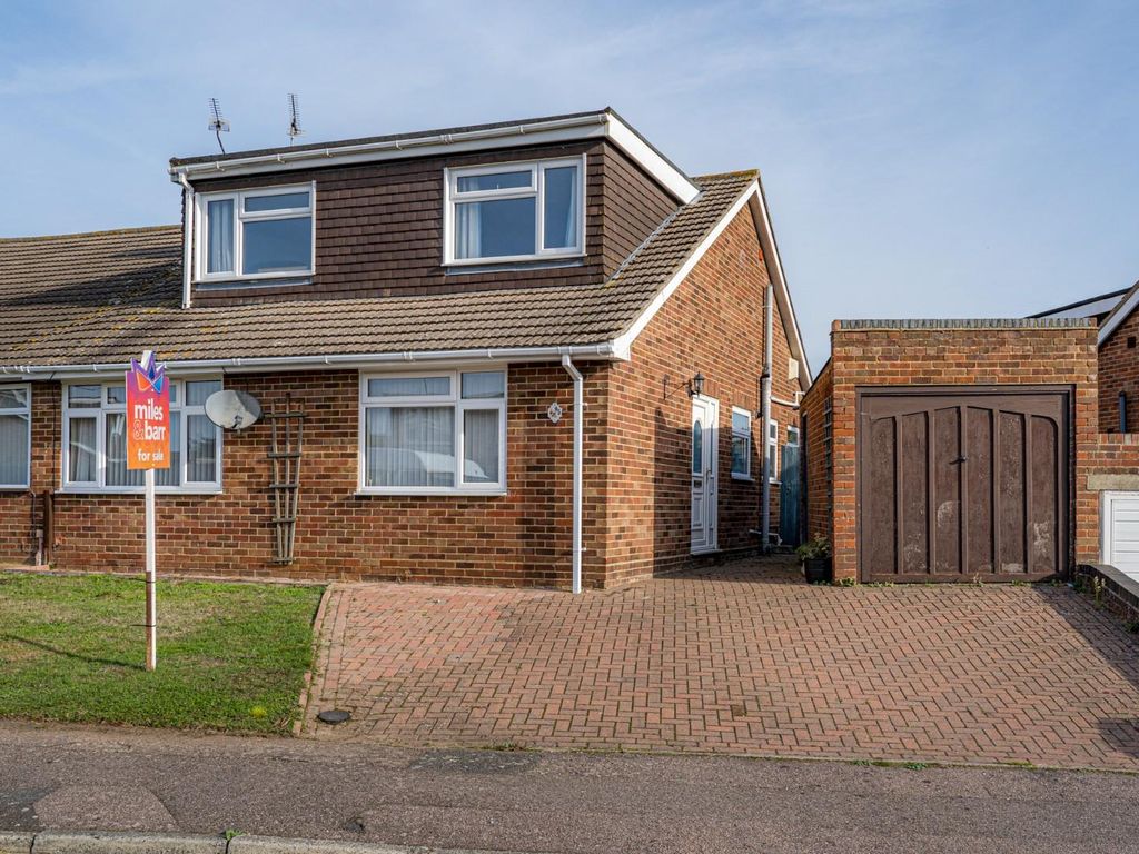 4 bed semidetached house for sale in Cedar Road, Sturry, Canterbury CT2 Zoopla
