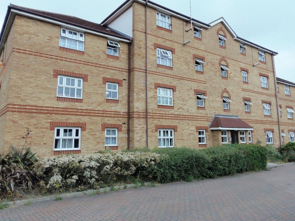 2 bed flat for sale in Bluebell Way, Ilford, Essex IG1 Zoopla