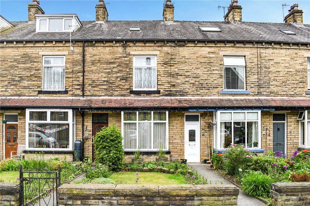 4 bed terraced house for sale in Bromley Road, Bingley, West Yorkshire