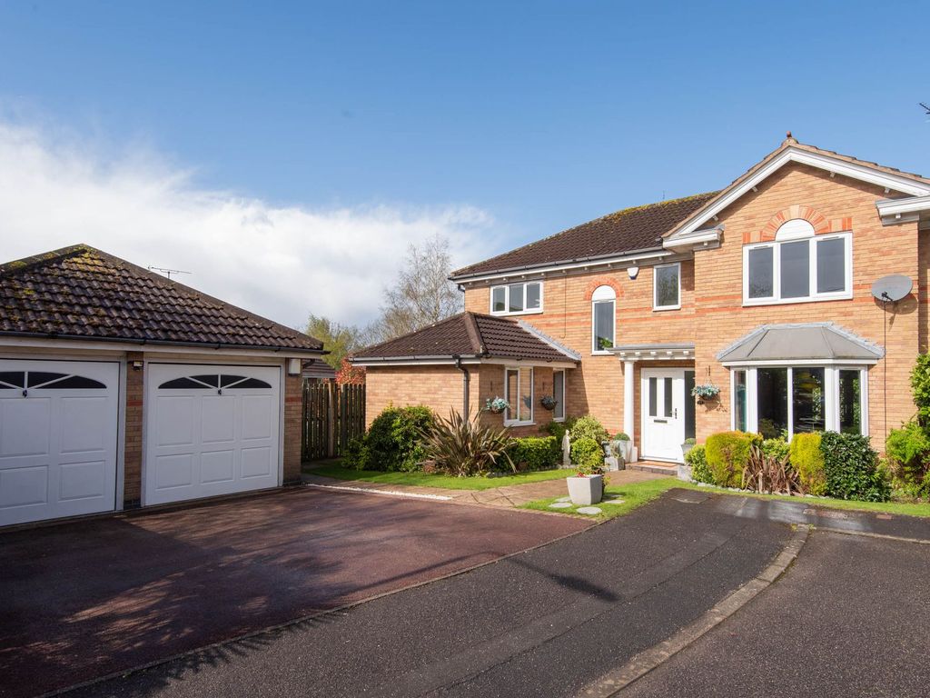4 bed detached house for sale in Fairburn Croft Crescent, Barlborough