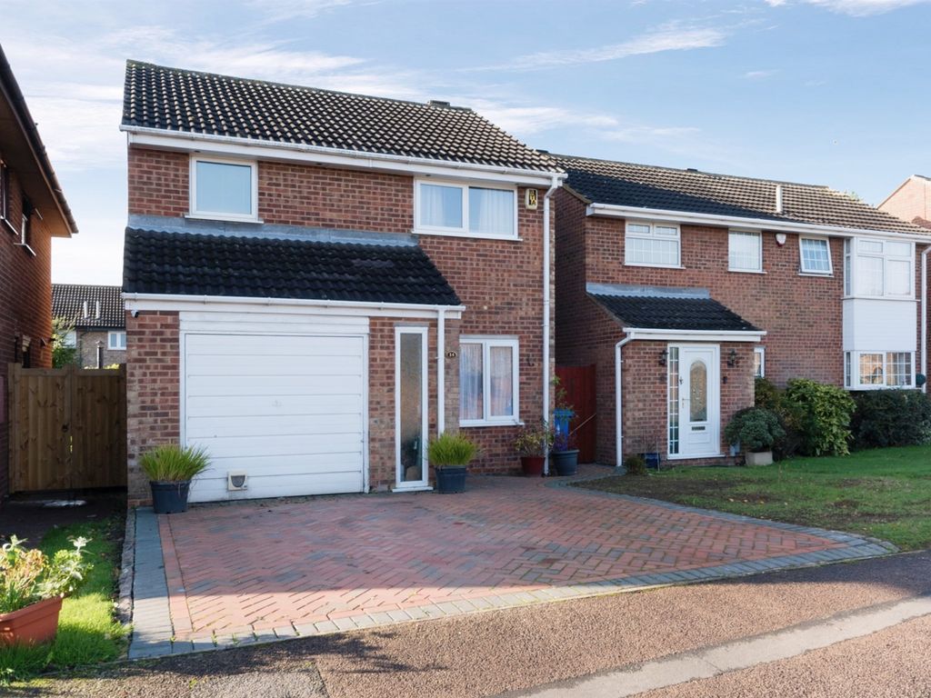 3 bed detached house for sale in Stoneway, Hartwell, Northampton NN7