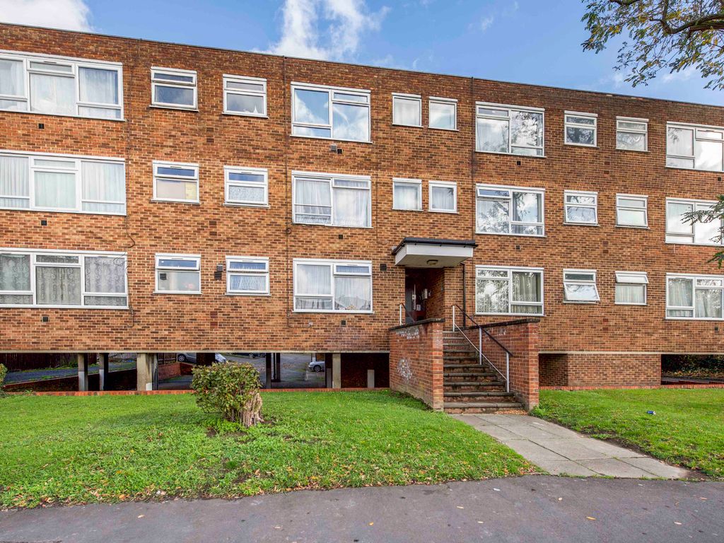 1 bed flat for sale in High Street, Harlington, Hayes UB3 Zoopla