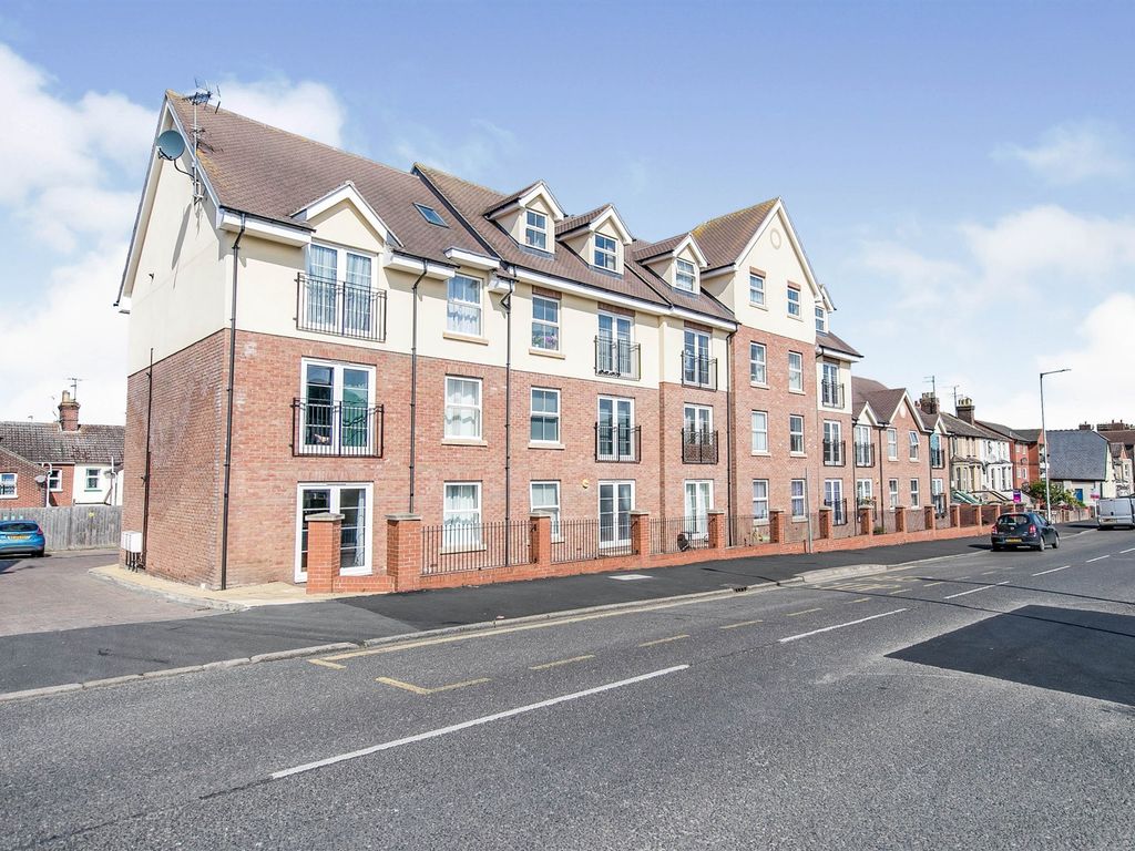 2 bed flat for sale in Main Road, Dovercourt, Harwich CO12 Zoopla