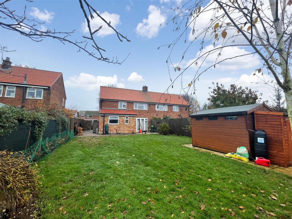 3 bed semidetached house for sale in Gravelly Lane, Fiskerton