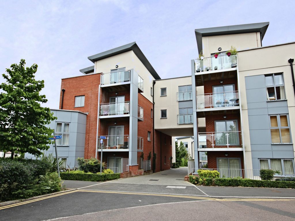 2 bed flat to rent in Charrington Place, St Albans AL1 Zoopla