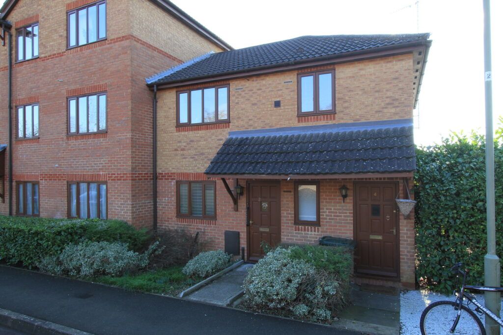 1 bed flat to rent in Parklands, Banbury, Oxon OX16 Zoopla