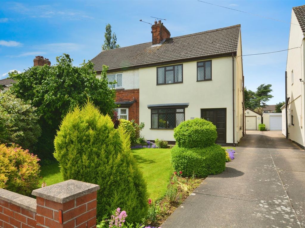 3 bed semidetached house for sale in Messingham Road, Bottesford