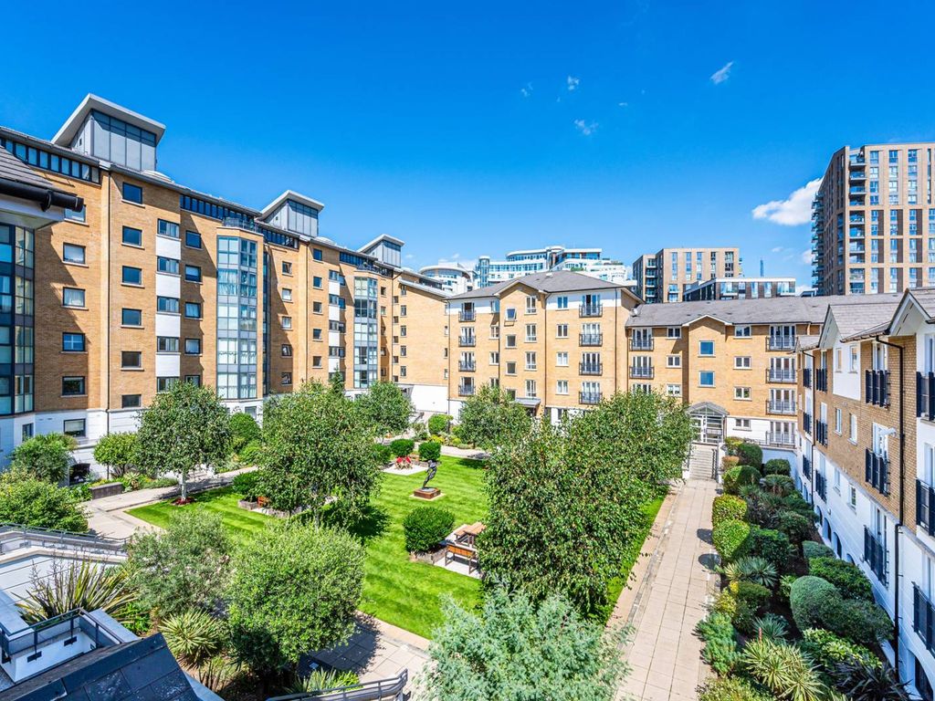 2 bed flat for sale in Cotton Row, Battersea, London SW11, £600,000