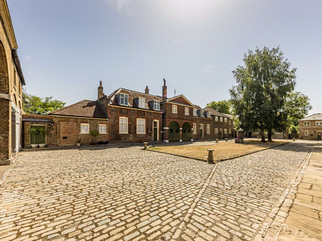 3 bed property for sale in Bushy Park, Hampton Hill, Hampton TW12 Zoopla