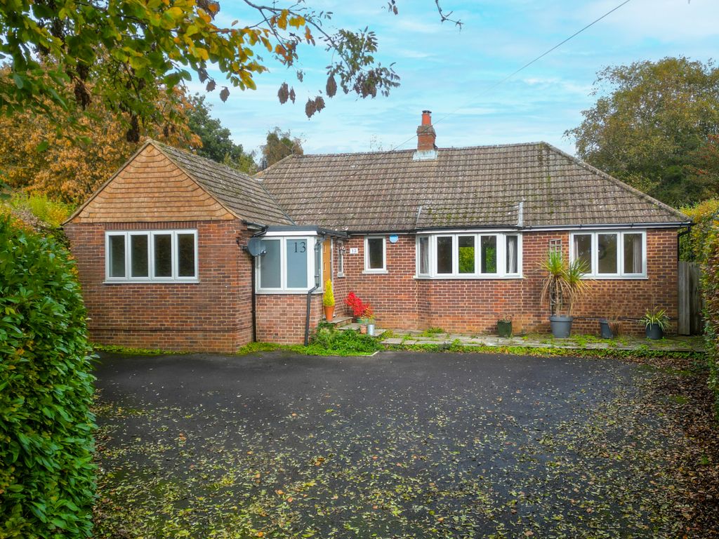 4 bed detached house for sale in Osborne Way, Wigginton, Tring HP23, £