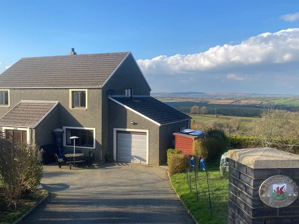 4 bed detached house for sale in Cuckoo Lane, Haverfordwest SA61, £