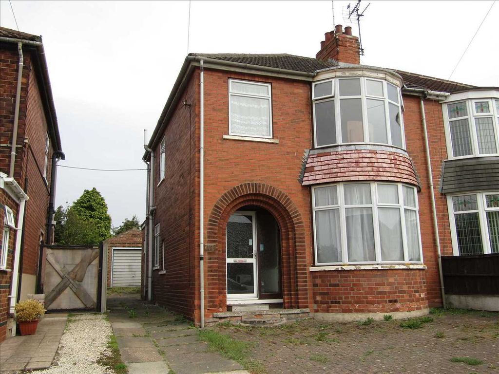 3 bed semidetached house for sale in Highfield Avenue, Scunthorpe DN15