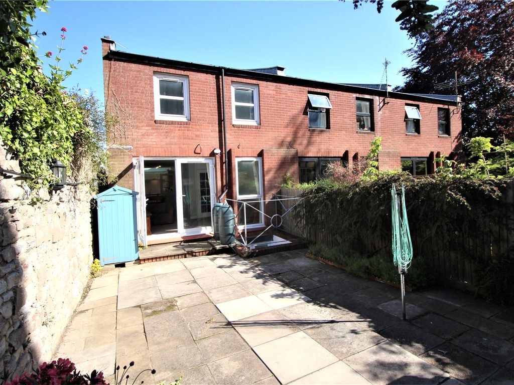 4 bed detached house to rent in Somerset Street, Kingsdown, Bristol BS2