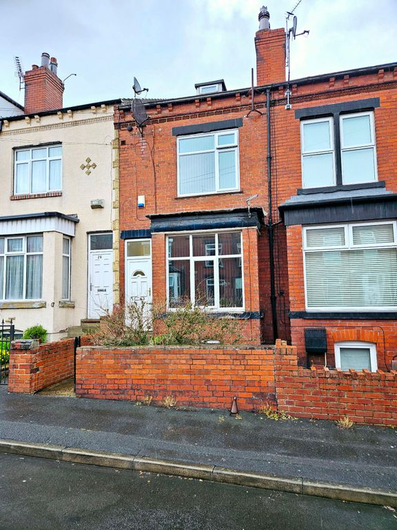 5 bed terraced house for sale in Cross Flatts Mount, Beeston, Leeds