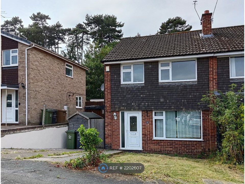 3 bed semidetached house to rent in Dunholme Avenue, Loughborough LE11