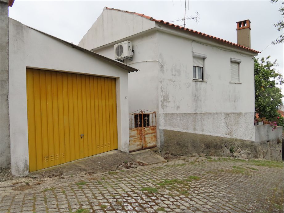 3 bed country house for sale in Castelo Branco, Portugal, £33,820 Zoopla